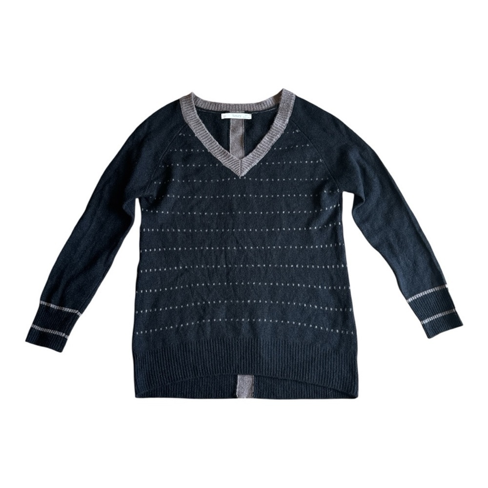 Subtle Luxury 100% Cashmere V-Neck Sweater Black Gray Ribbed Hem Size Small - Picture 2 of 9